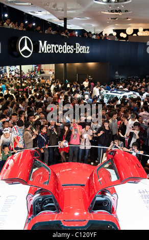 Presentation of the Mercedes SLS AMG at the 2010 Beijing Auto Show, China Stock Photo