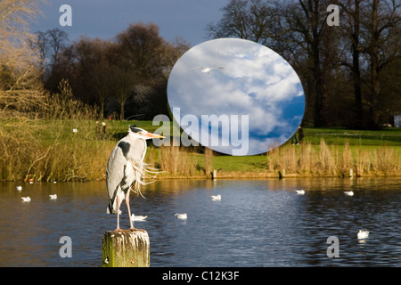 Anish Kapoor, Sky Mirror 2006 (Turning the World Upside Down, Kensington Gardens, London) Stock Photo