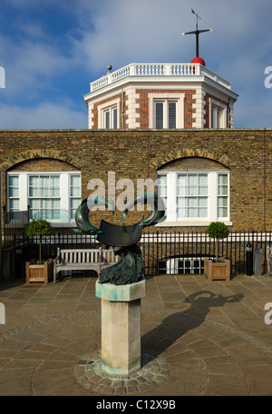The Dolphin Sundial in the Titanic Memorial Garden at the Royal Observatory, Greenwich, London. Stock Photo