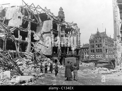 BERLIN 1945  Russian officers in the capital after it's capture by the Red Army Stock Photo