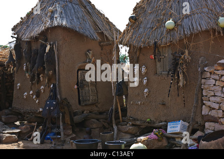 Hunter's house with trophy's on the wall. Begnemato village.  Dogon Plateau, Pays Dogon, Mali Stock Photo