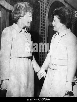 First Lady Patricia Nixon hold hands with Second Lady Judy Agnew (wife of Vice President Spiro Agnew). Stock Photo