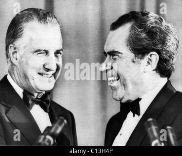 Nixon Presidency.  Vice President Spiro Agnew and US President Richard Nixon speaking before a gathering of Republican campaign Stock Photo