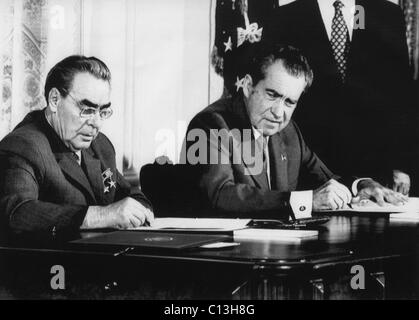 Nixon Presidency. Soviet Premier Leonid Brezhnev with US President ...