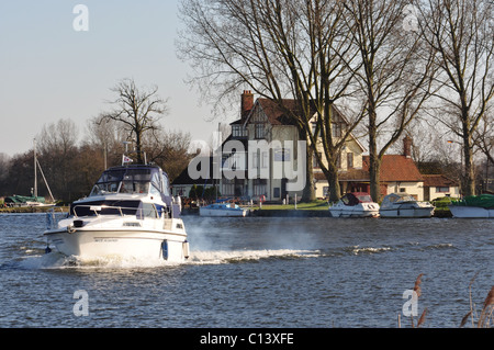 Beauchamp Arms on the River Yare, Norfolk Broads. Stock Photo