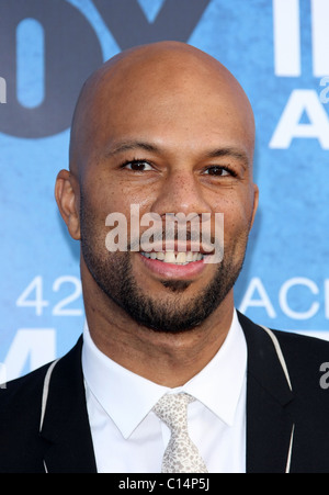 COMMON 42ND NAACP IMAGE AWARDS ARRIVALS DOWNTOWN LOS ANGELES CALIFORNIA USA 04 March 2011 Stock Photo