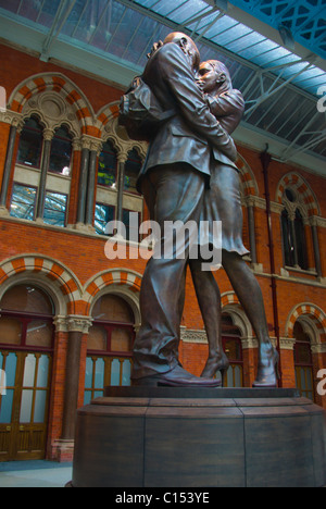 Statue of Kissing Couple Stock Photo