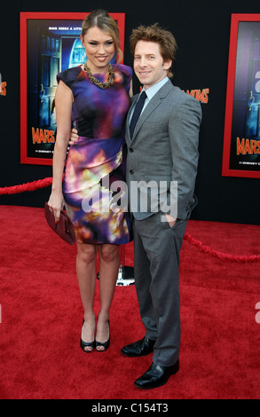 SETH GREEN & CLARE GRANT MARS NEEDS MOMS WORLD PREMIERE. DISNEY HOLLYWOOD LOS ANGELES CALIFORNIA USA 06 March 2011 Stock Photo