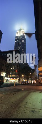 Empire State Building and midtown Manhattan, looking north, taken from 5th Avenue Stock Photo