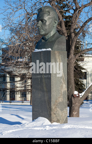 Statue of the Soviet/Russian cosmonaut Vladimir Mikhaylovich Komarov (1927-1967) at Cosmonauts Alley in Moscow, Russia Stock Photo