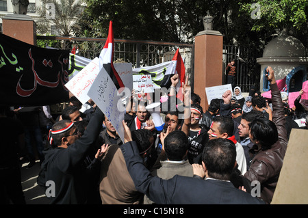 Protesters in front of the Arab League protest against the regime and brutality of 33 years ofYemen President Ali Abdullah Saleh Stock Photo