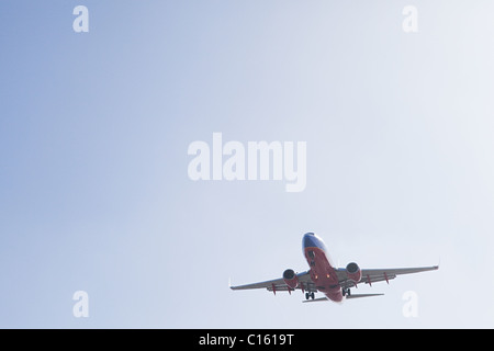 Plane landing at LAX, shot from Sepulveda, Los Angeles County, California, USA Stock Photo