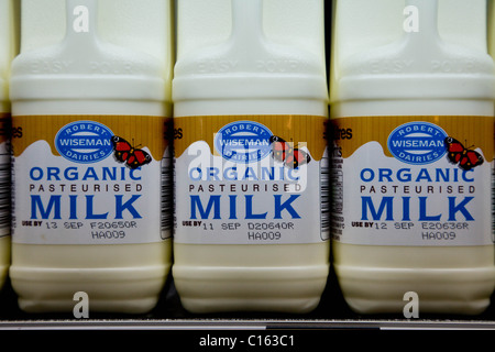 Robert Wiseman Organic Pasteurised Milk Stock Photo