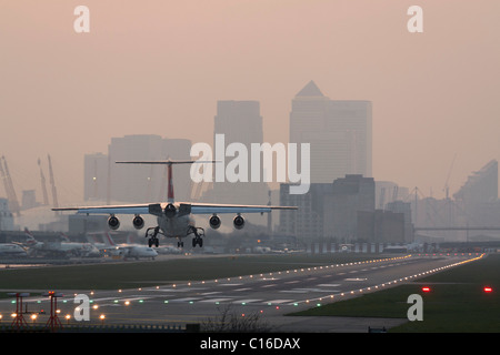 BAe 146 Landing - London City Airport - Docklands Stock Photo