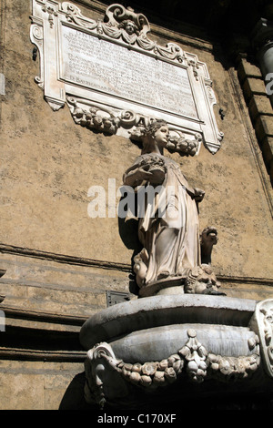 Italy. Buildings in the Piazza Quatro Canti in old Palermo, Sicily Stock Photo