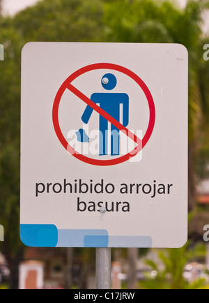 Dont litter sign hi-res stock photography and images - Alamy