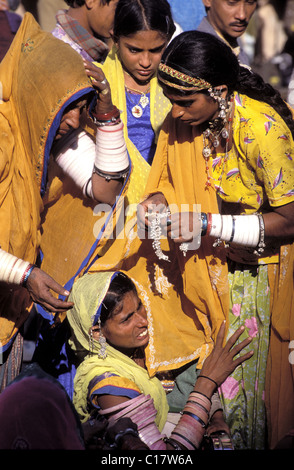 Indian woman - Jodhpur, Rajasthan, India Stock Photo - Alamy
