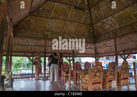 Paintings decorating the interior of the pavilions of the Hall of Justice Kertha Gosa in Klunkung in east Bali Stock Photo