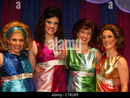 Bets Malone, Victoria Matlock, Leslie Spencer Smith and Misty Cotton The 200th performance of the smash hit Off-Broadway Stock Photo