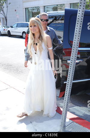 Pregnant Nicole Richie at the Kitson Store on Melrose Ave celebrating the launch of her House of Harlow 1960 jewelry line. Los Stock Photo