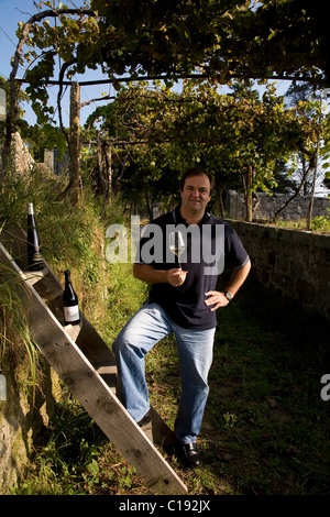Oenologist Anselmo Mendes, one of the most successful Vinho Verde winemakers, Vila Nova de Anha near Viana do Castelo Stock Photo