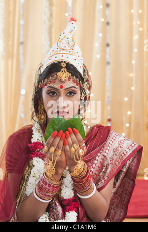 Subho Drishti ceremony in Bengali wedding Stock Photo