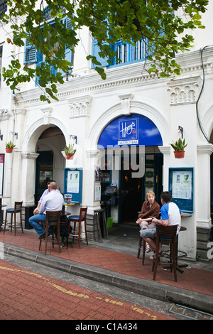 Harry's Bar in Boat Quay, Singapore Stock Photo
