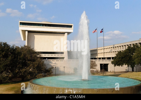 AUSTIN, Texas - Exterior of the LBJ Library and Museum on the campus of the United of Texas, in Austin, TX. A federal government facility operating as part of the National Archives and Records Administration (NARA), the library houses an archive of the documents of President Lyndon B. Johnson's administration. Also in the building is a museum dedicated to President Johnson that is run by the LBJ Foundation. Dedicated in May 1971, the building is of a brutalist style of architecture. Stock Photo