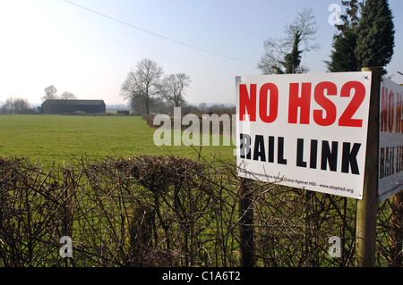 NO HS2 RAIL LINK sign, Lower Boddington, Northamptonshire, England, UK Stock Photo