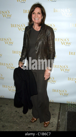 Linda Gray from the 80s TV show Dallas Opening Night of the Broadway play 'Irena's Vow' at the Kerr Theatre - Arrivals. New Stock Photo