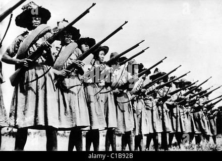 SINO-JAPANESE WAR  Chinese women receive basic training in guerilla warfare about 1939 Stock Photo
