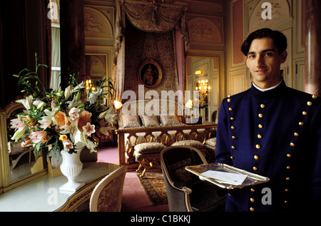 France, Paris, (Luxury Parisian Hotels), groom in the imperial suite of Hotel Ritz Stock Photo