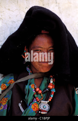 Nepal, west region, kingdom of Mustang, City of Lo-Manthang portrait of woman Stock Photo