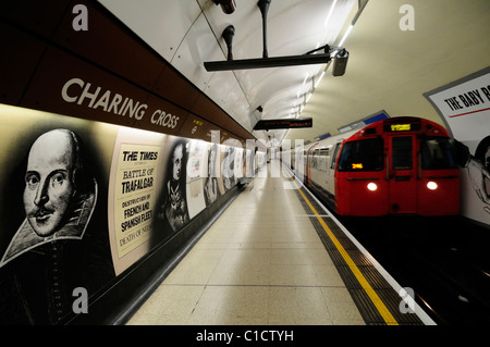 Charing Cross Underground Tube Station Bakerloo Line Platform, London, England, UK Stock Photo