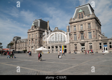 The main railway station in Ostend, Belgium. Aug 2010 Stock Photo