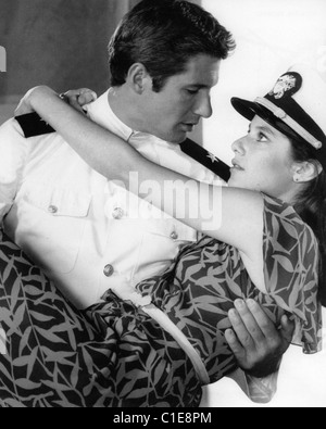 AN OFFICER AND A GENTLEMAN 1982 Paramount film with Debra Winger Stock Photo
