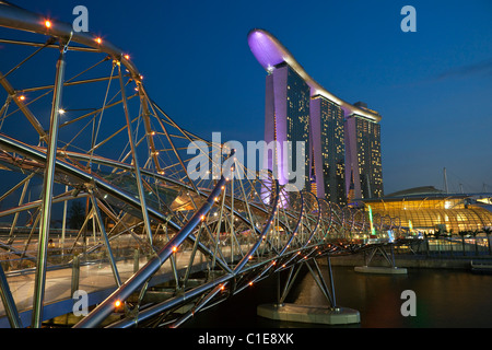 The Helix Bridge and Marina Bay Sands Singapore.  Marina Bay, Singapore Stock Photo