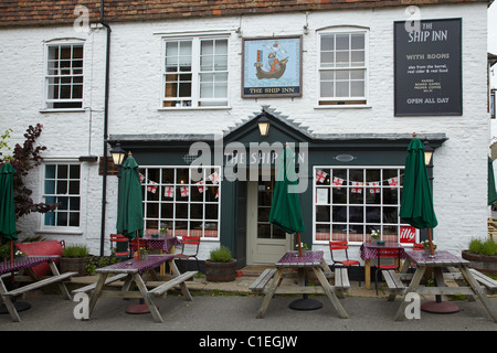 The Ship Inn (1592), Rye, East Sussex, England, United Kingdom Stock Photo