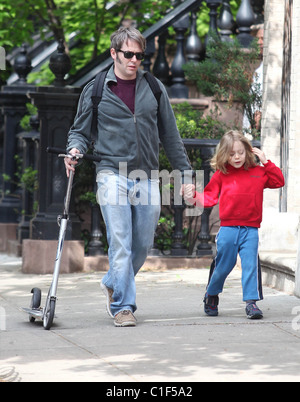 Matthew Broderick plays the doting father as he takes son James Broderick to school New York City, USA - 11.05.09 Stock Photo