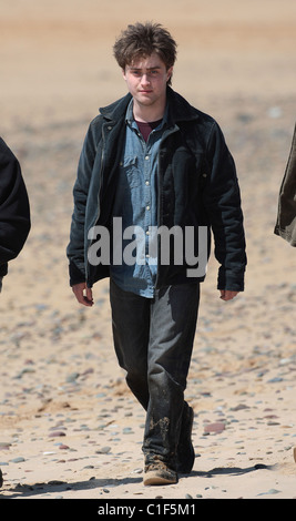 Daniel Radcliffe who plays 'Harry Potter'  filming on the Pembrokeshire Coast set of 'Harry Potter and The Deathly Hallows' Stock Photo