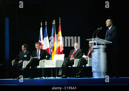 France Haute Garonne Toulouse le president francais Jacques Chirac le premier ministre britannique Tony Blair le chancelier Stock Photo