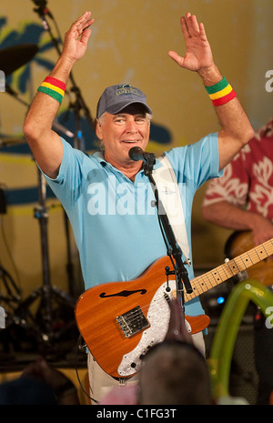 Jimmy Buffett The Miami Dolphins football team owner and general managing partner Stephen M Ross and celebrated musician Jimmy Stock Photo