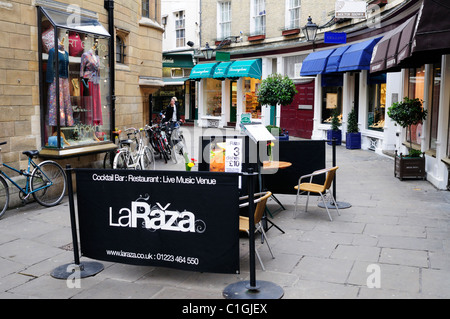Shops in Rose Crescent, Cambridge, England, UK Stock Photo: 29157911