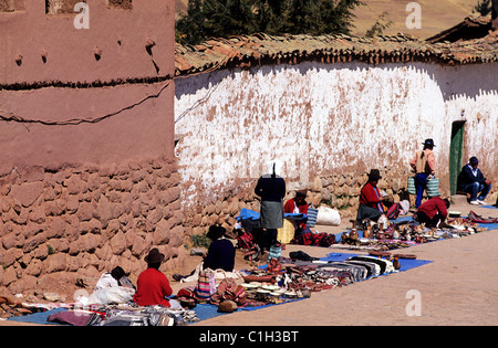 Peru, Cuzco Department, the sacred valley, the market of Chinchero Stock Photo