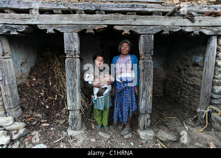 Nepali woman with kids in the Himalaya Nepal Stock Photo