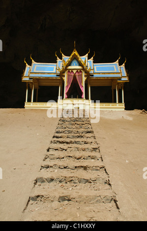 throne pavilion in the Phraya Nakhon Cave in Khao Sam Roi Yot National Park in Thailand Stock Photo