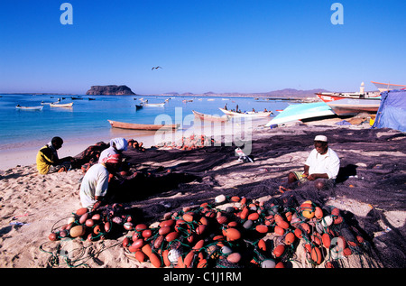 Yemen, the Indian Ocean coast, fishermen from Bir Ali Stock Photo