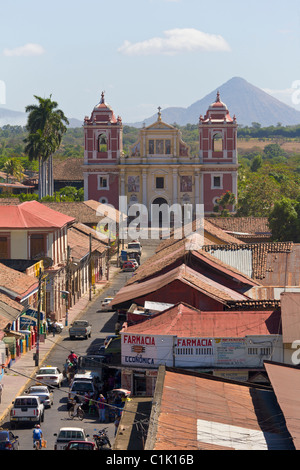 El Calvario Church and market, Leon, Nicaragua Stock Photo