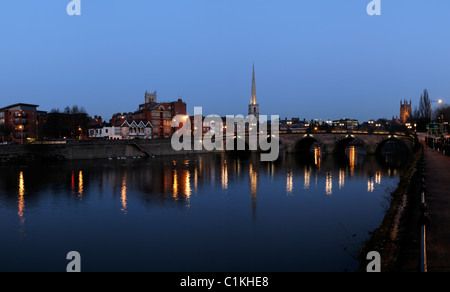 River Severn and Worcester waterfront Stock Photo