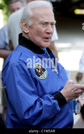 Buzz Aldrin out and about with a can of Red Bull energy drink and an Apple iPhone Los Angeles, California - 27.06.09 Stock Photo